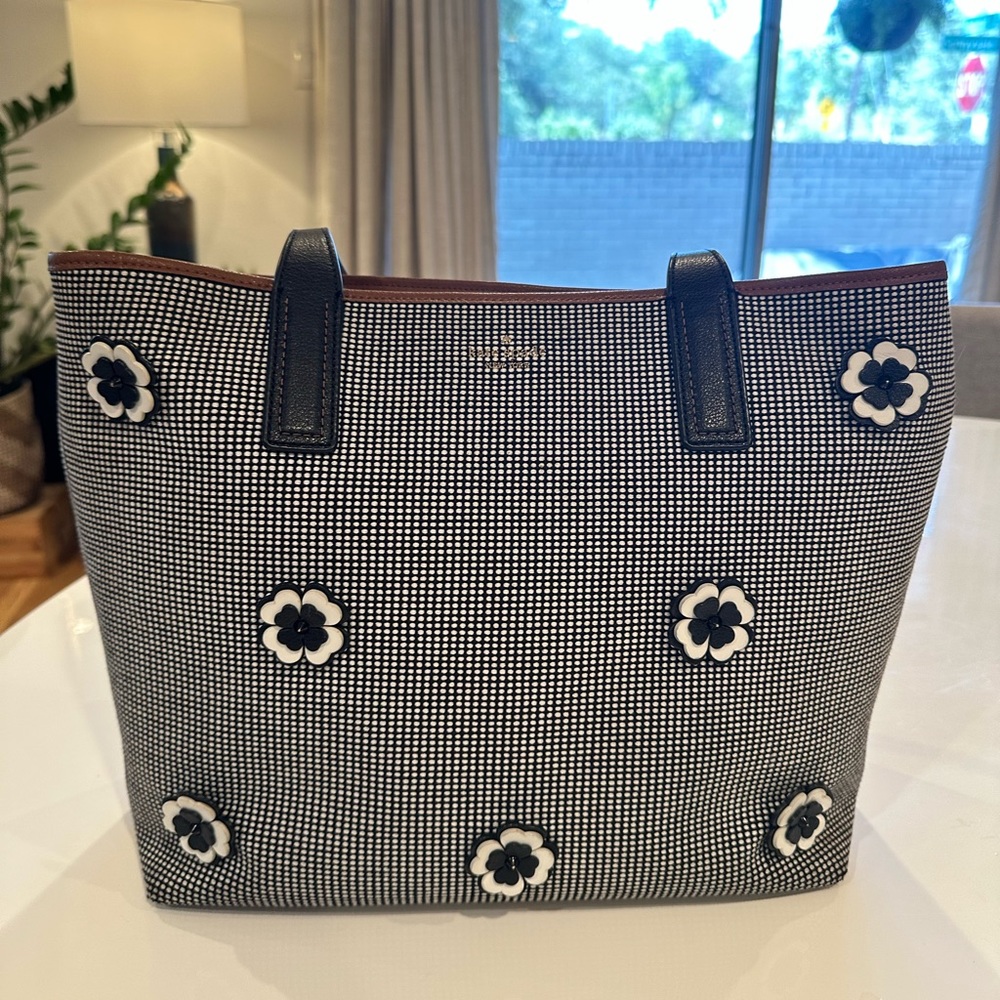 Kate Spade Black and White floral work bag, or laptop bag. Great Condition